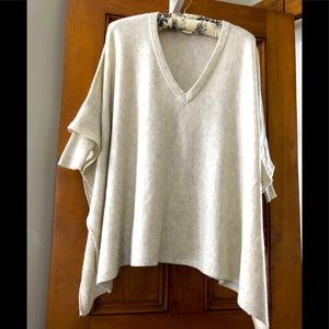 Lovestitch V-neck poncho/swoncho